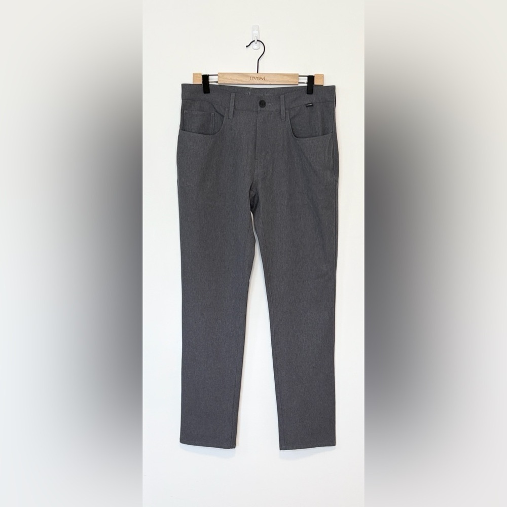 TravisMathew Open to Close Golf
Pants , sz : 32 - Picture 2 of 7